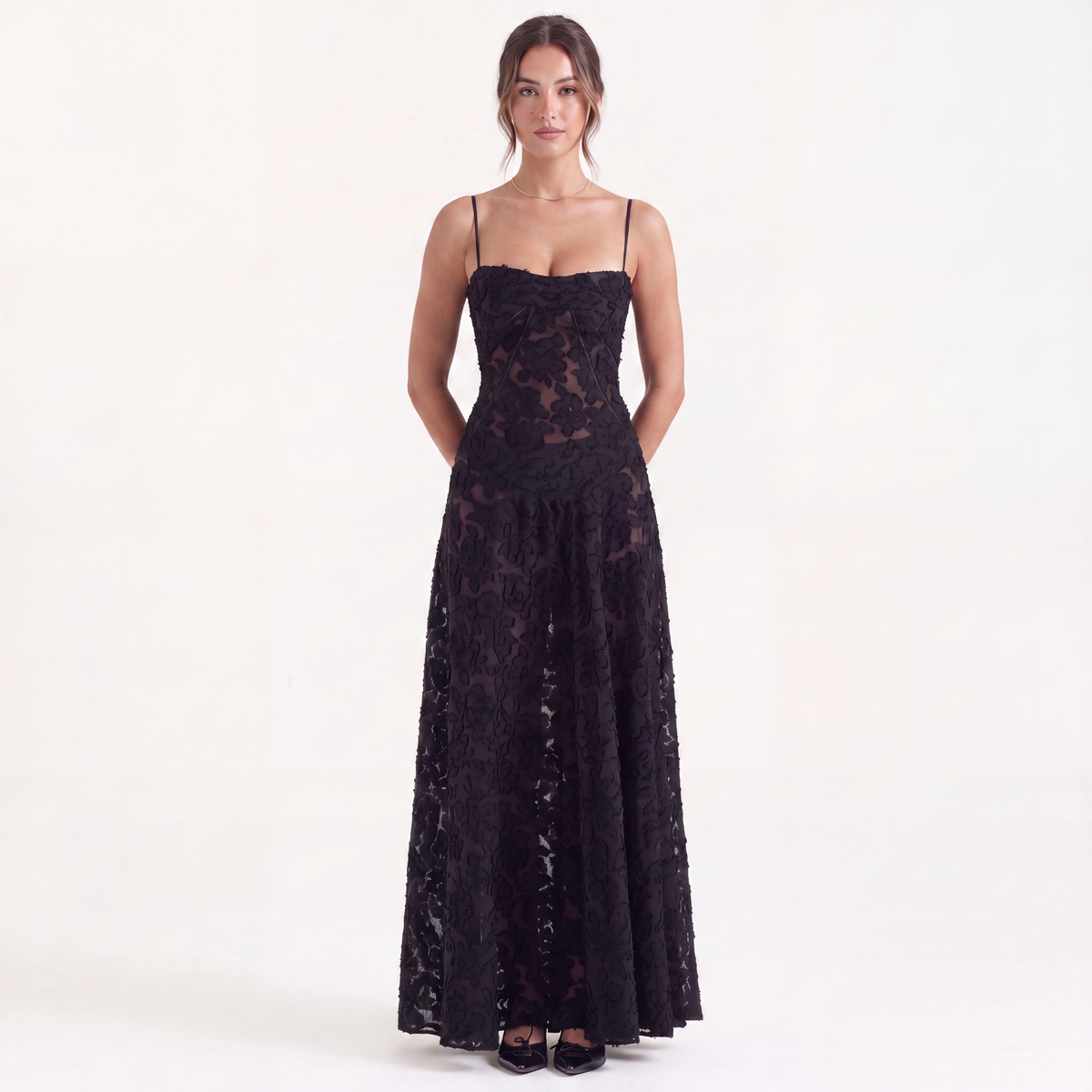 Élodie Lace Maxi Dress